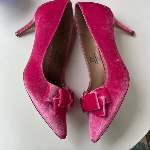 Journee Collection Crystol Pink Velvet Heels NWOT - Picture 3 of 15